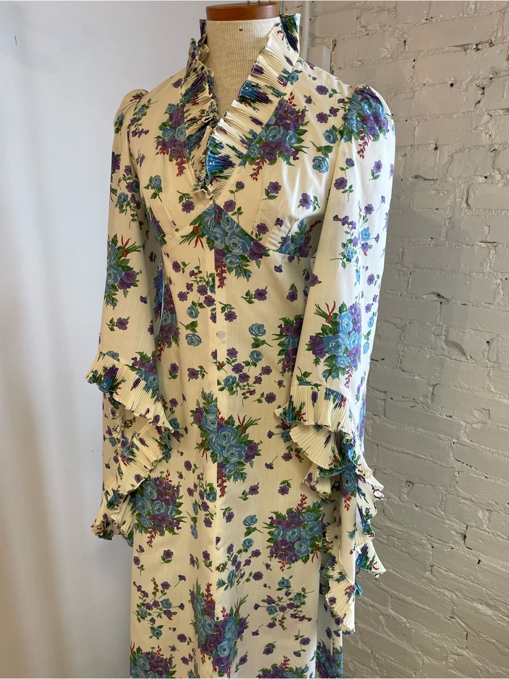 1970s Boho Floral Long Sleeve Ruffle Maxi Dress - Picture 2 of 7